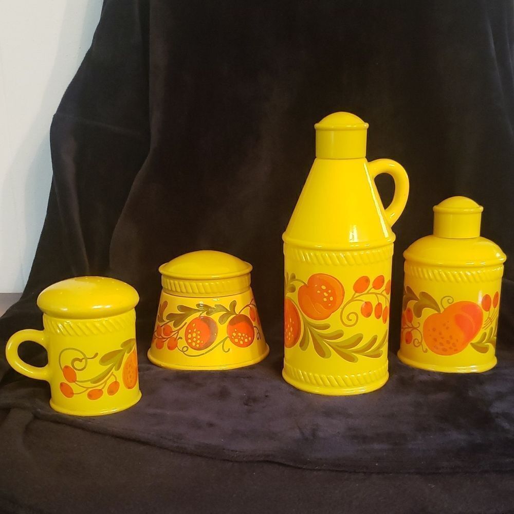 Vintage Lot of 4 Avon Pennsylvania Dutch Glass Bottles Jars
